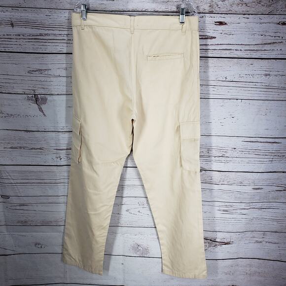 Boohoo Man Relaxed Fit Cargo Chino Trousers Stone Color Pants Size 34R - Picture 12 of 12